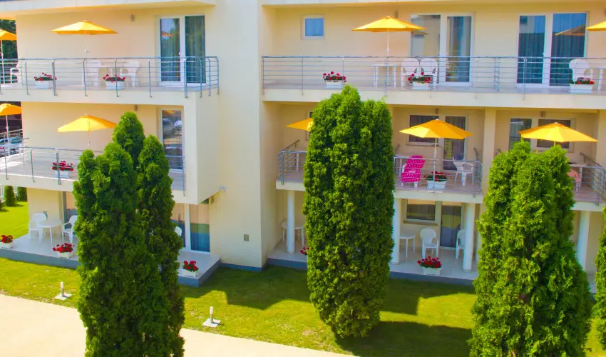 Kt Korona Konferencia & Wellness Hotel Balatonszrsz - Szilveszter a Balatonnl 2025 - ABBA Sisters: Mamma Mia SHOW msorral (min. 3 j)