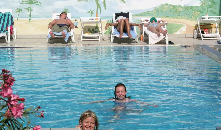 Kt Korona Konferencia & Wellness Hotel Balatonszrsz - Szilveszter a Balatonnl 2025 - ABBA Sisters: Mamma Mia SHOW msorral (min. 3 j)