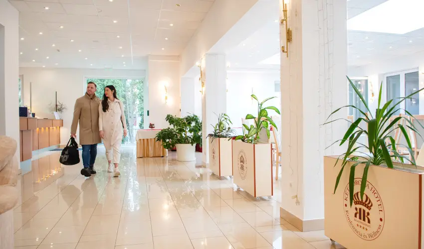 Kt Korona Konferencia & Wellness Hotel Balatonszrsz - Szilveszter a Balatonnl 2025 - ABBA Sisters: Mamma Mia SHOW msorral (min. 3 j)