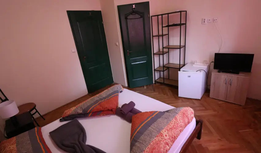 K�bor Macska Fogad� K�szeg - Szilveszter