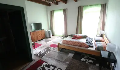 K�bor Macska Fogad� K�szeg