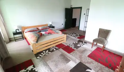 K�bor Macska Fogad� K�szeg