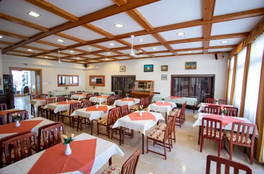 Komfort Hotel Platn - Szilveszter (min. 2 j)