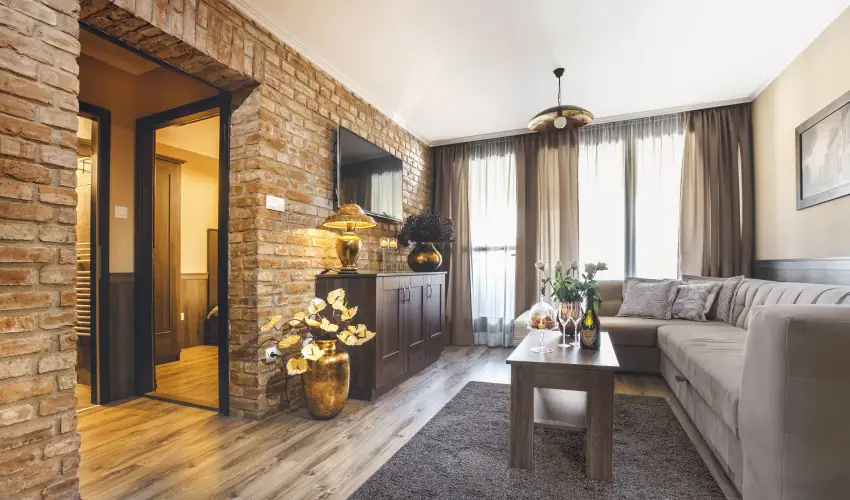 Koml Hotel Gyula - Szilveszter (min. 2 j)