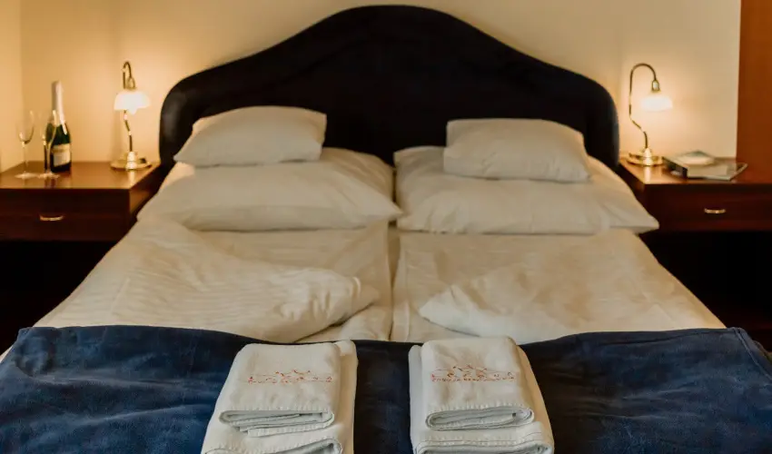 Korona Panzi s tterem Hvz - Szilveszter - teljes elrefizetssel