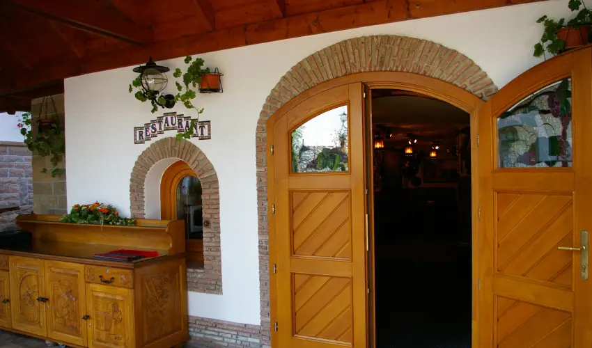 Kulacs Csrda & Panzi Eger - Szilveszter (min. 3 j)