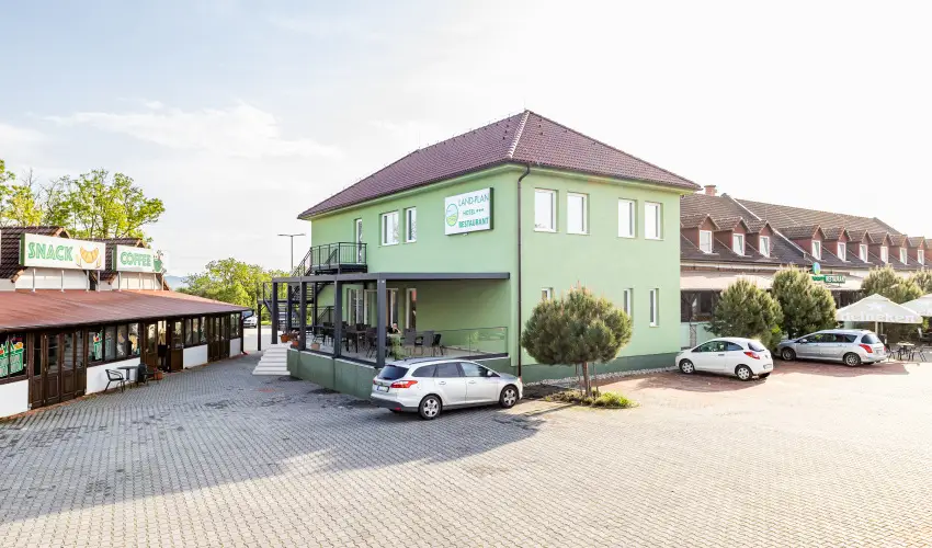 Land-Plan Hotel & Restaurant Töltéstava - Szilveszter (min. 2 éj)