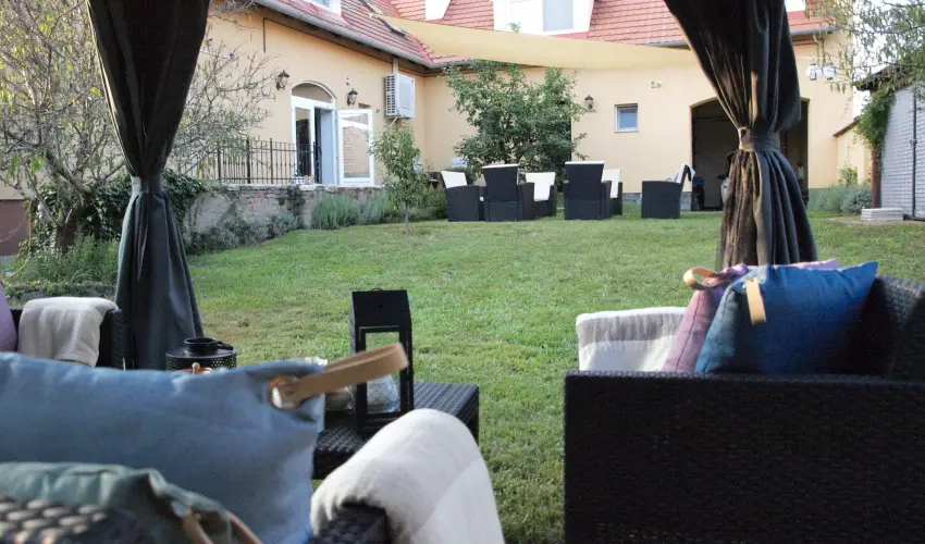 Malom-t Vendghz Tapolca - Szilveszter (min. 2 j)