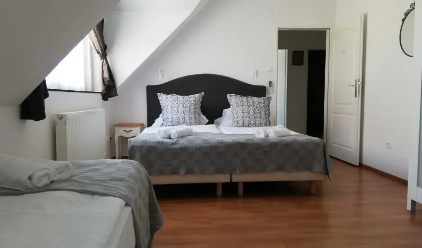 Malom-t Vendghz Tapolca - Szilveszter (min. 2 j)