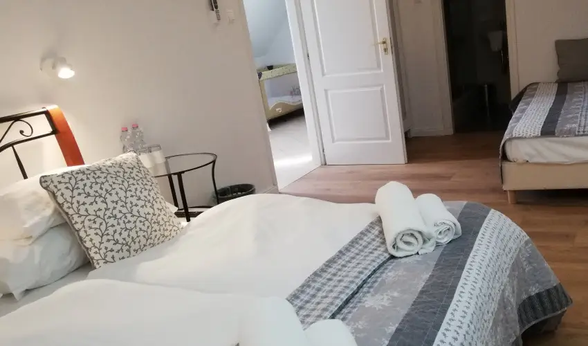 Malom-t Vendghz Tapolca - Szilveszter (min. 2 j)