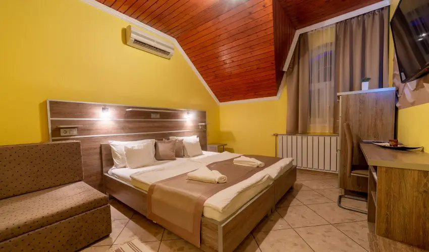 Mrvny Panzi Hajdszoboszl - Szilveszter (min. 3 j)