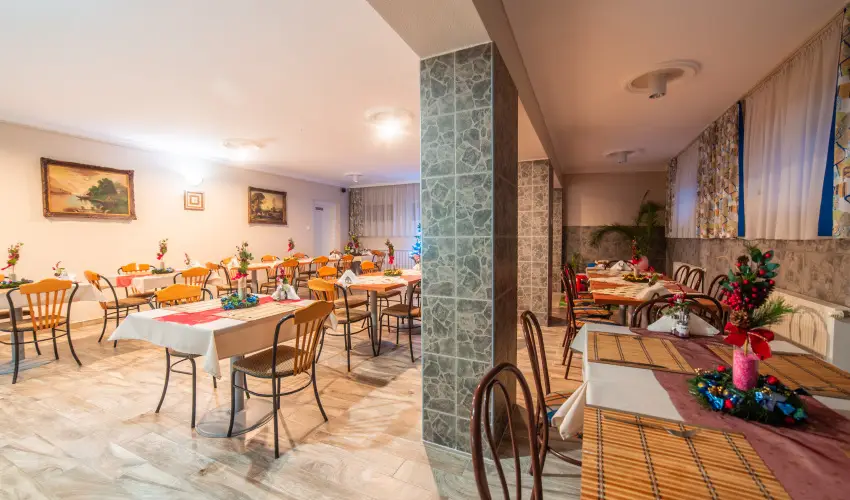 Mrvny Panzi Hajdszoboszl - Szilveszter (min. 3 j)