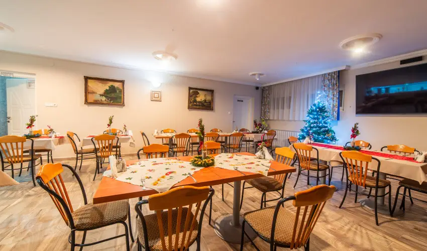 Mrvny Panzi Hajdszoboszl - Szilveszter (min. 3 j)