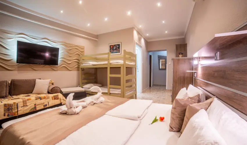 Mrvny Panzi Hajdszoboszl - Szilveszter (min. 3 j)