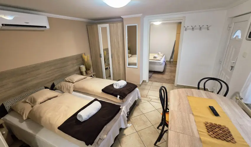 Mary Apartman Hajd�szoboszl� - Szilveszter (min. 3 �j)
