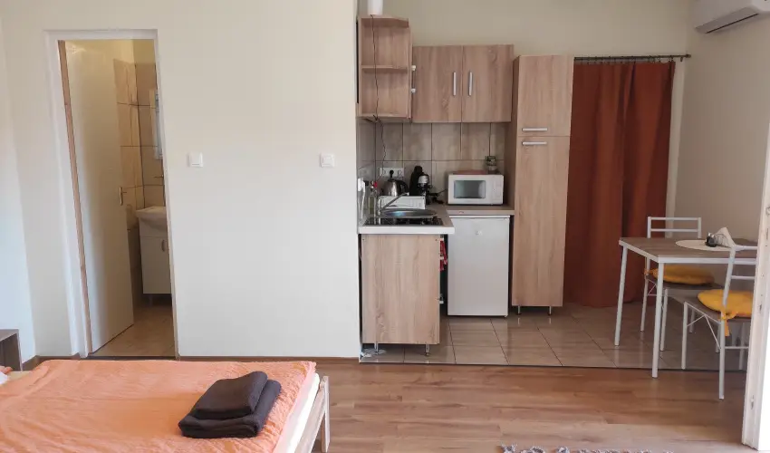 Montana Vendghz Balatonederics - Szilveszter