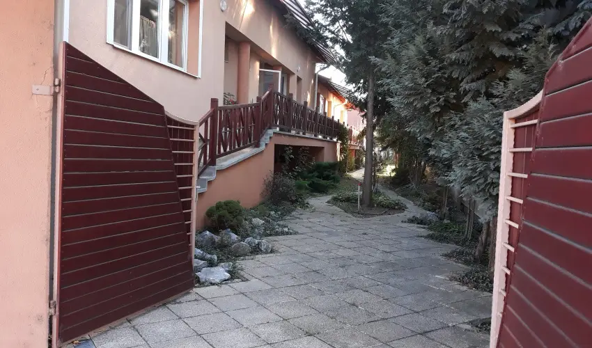 Napsugr Kenzy Lux Apartman Vendghzak Hajdszoboszl - Szilveszter (min. 2 j)