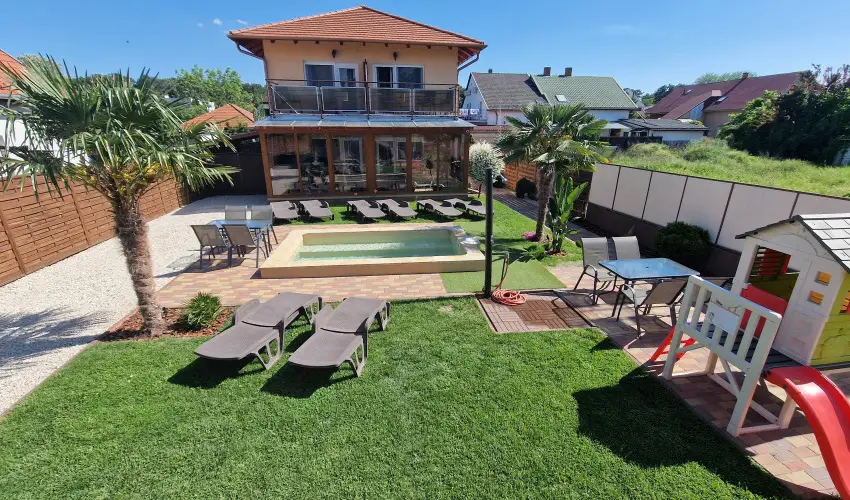 Napsug�r Villa B Si�fok - Szilveszter (min. 2 �j)