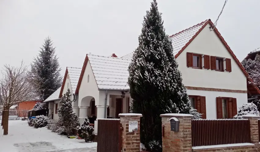 Négy Évszak Apartmanház Zalakaros Zalakaros - Szilveszter (min. 2 éj)