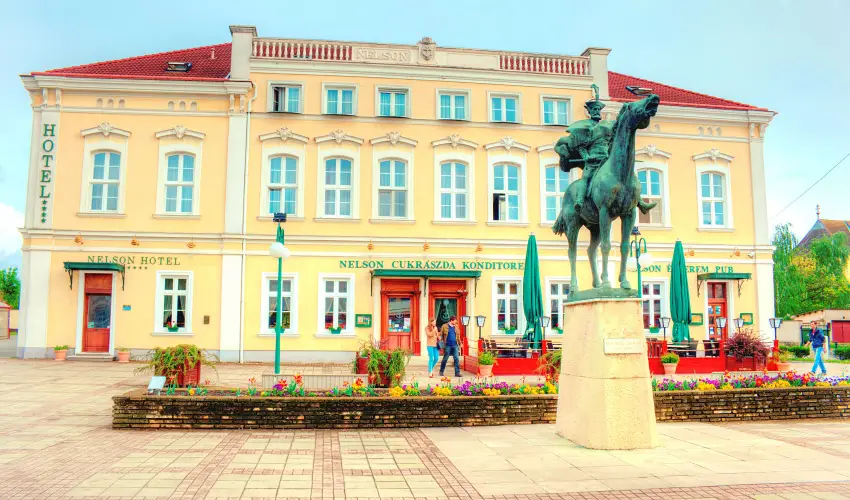 Nelson Hotel Hajd�szoboszl� - Szilveszter (min. 2 �j)