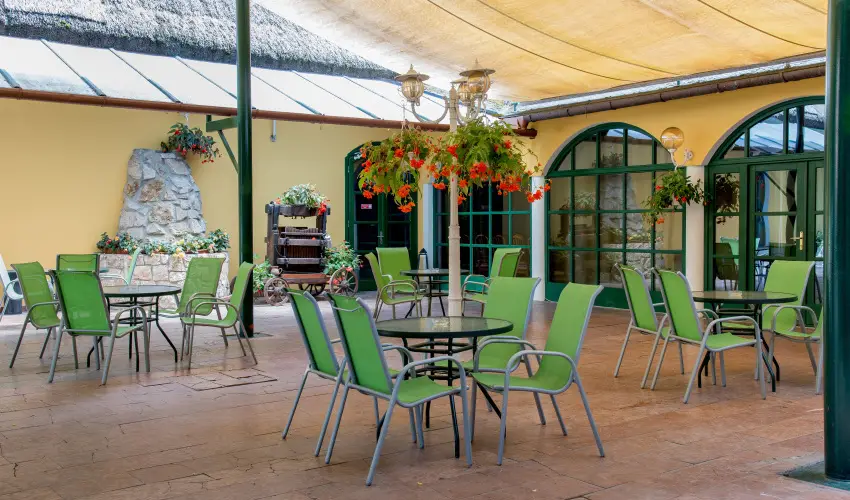 Nyerges Hotel Term�l Monor - Szilveszter