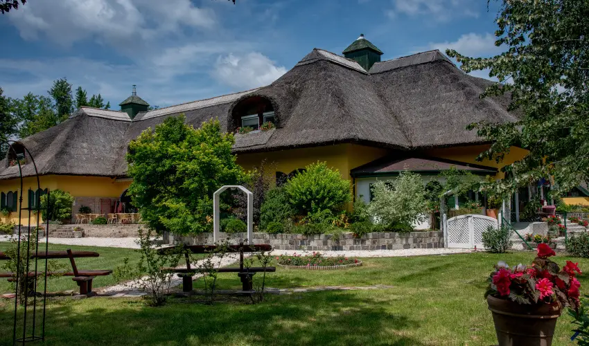 Nyerges Hotel Term�l Monor - Szilveszter