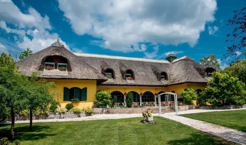 Nyerges Hotel Term�l Monor - Szilveszter