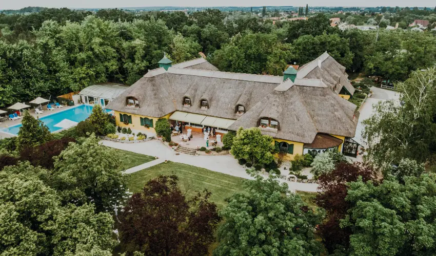 Nyerges Hotel Term�l Monor - Szilveszter