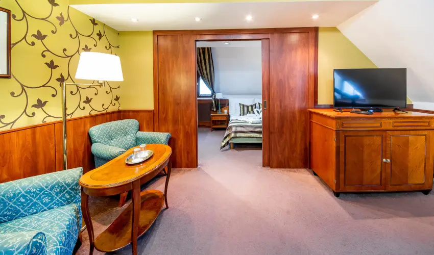 Nyerges Hotel Term�l Monor - Szilveszter