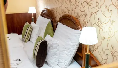 Nyerges Hotel Term�l Monor