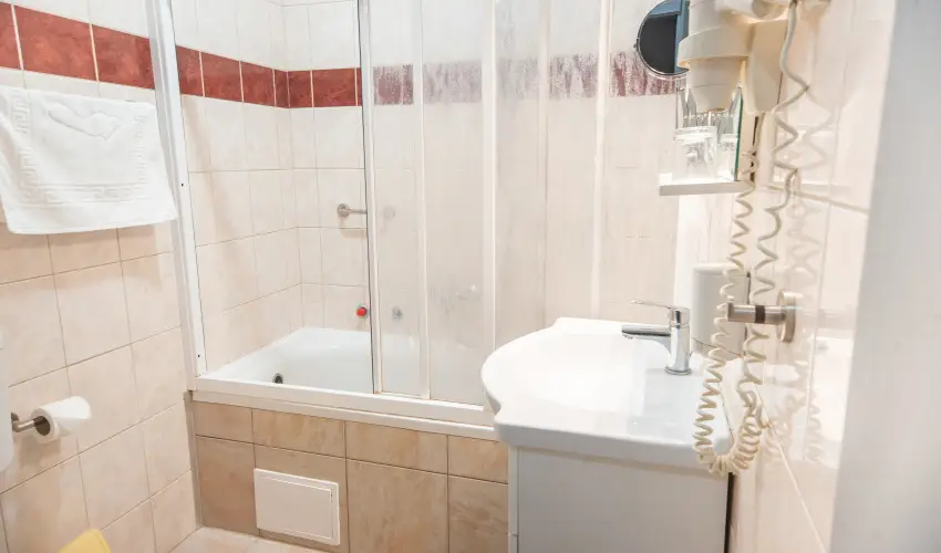 Nyerges Hotel Term�l Monor - Szilveszter