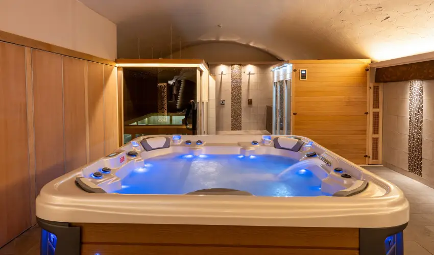 Ozis Hotel  Nagykanizsa - Szilveszter (min. 2 j)