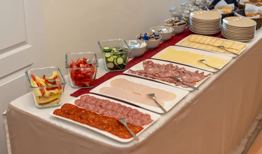 Ozis Hotel  Nagykanizsa - Szilveszter (min. 2 j)