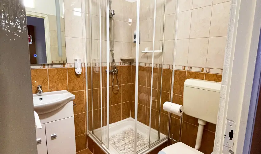 reg-t Hotel Tata - Szilveszter