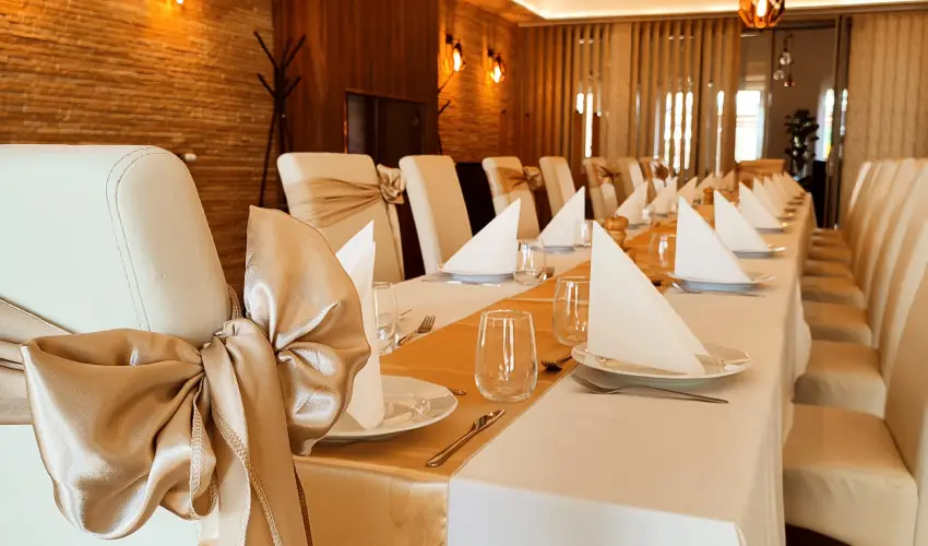 reg-t Hotel Tata - Szilveszter