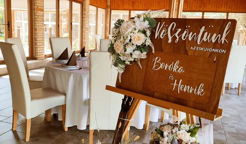 reg-t Hotel Tata - Szilveszter