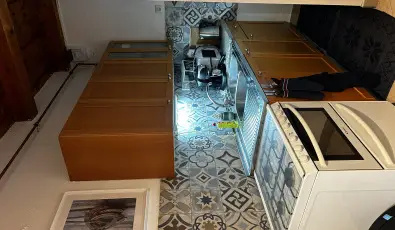 Pal�cliget Vend�gh�z K�tbodony