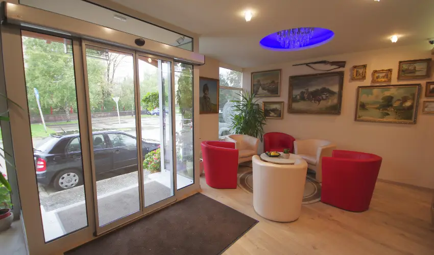 Hotel Vad�szk�rt Sz�kesfeh�rv�r - Szilveszter