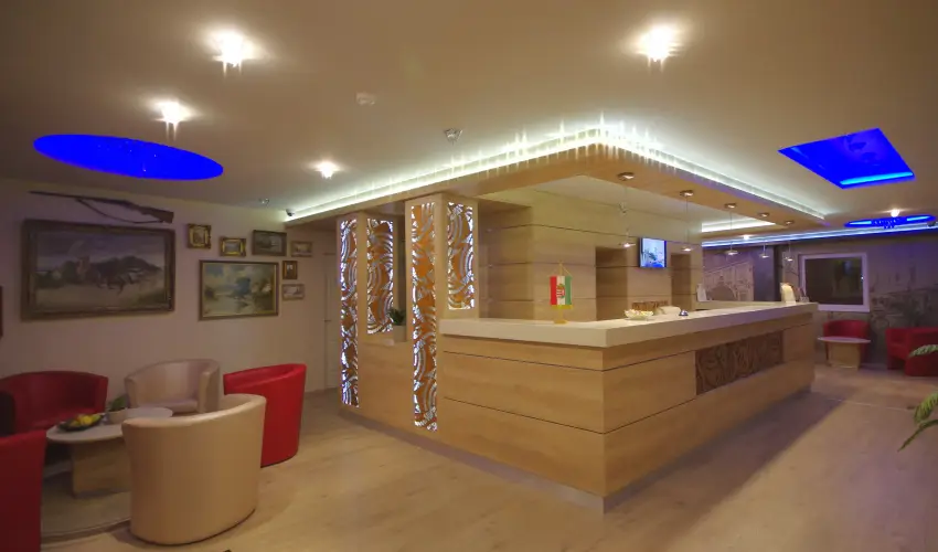 Hotel Vad�szk�rt Sz�kesfeh�rv�r - Szilveszter