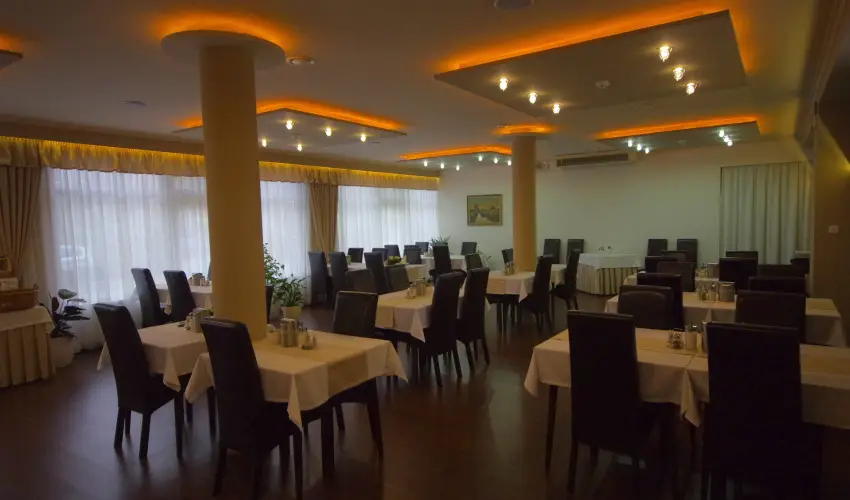 Hotel Vad�szk�rt Sz�kesfeh�rv�r - Szilveszter