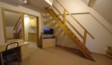 Hotel Vad�szk�rt Sz�kesfeh�rv�r