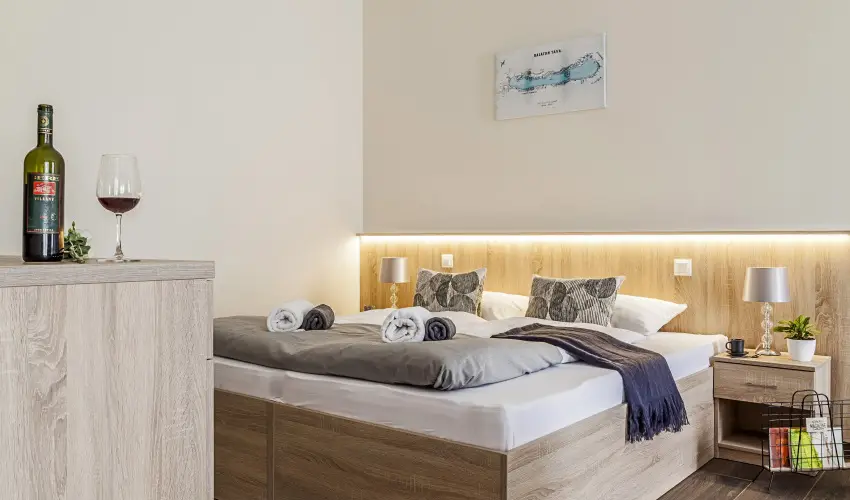 Pilger Vendghz Tihany - Szilveszter (min. 4 j)