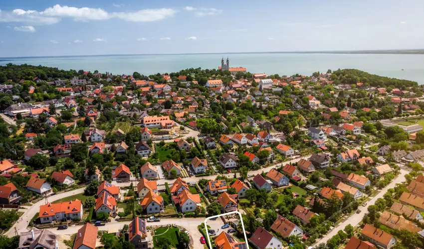 Pilger Vendghz Tihany - Szilveszter (min. 4 j)