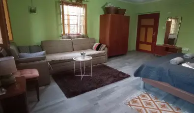 P�ni Kuck� Vend�gh�z �s Minifarm  Hossz�v�lgy