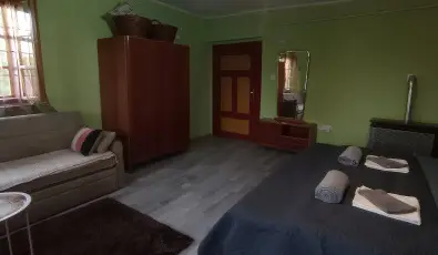 P�ni Kuck� Vend�gh�z �s Minifarm  Hossz�v�lgy