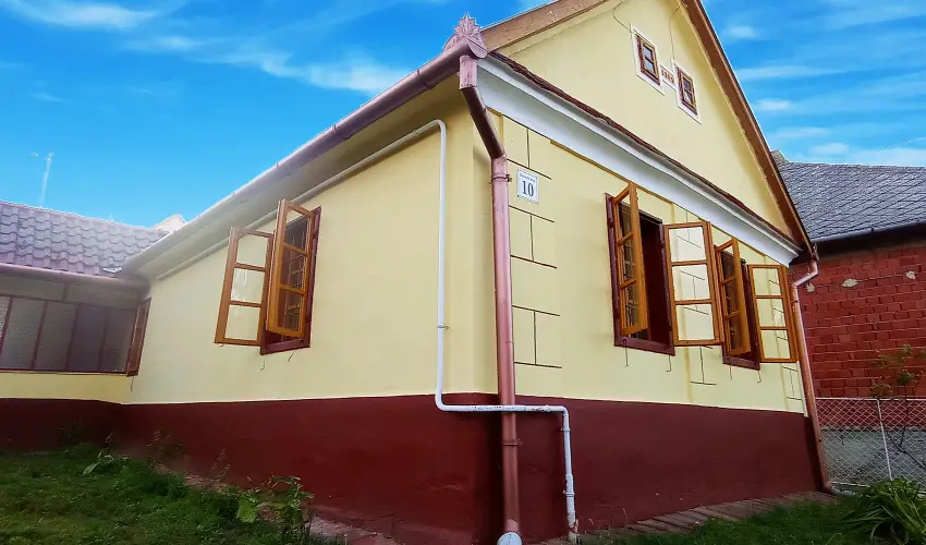 P�ni Kuck� Vend�gh�z �s Minifarm  Hossz�v�lgy - Szilveszter