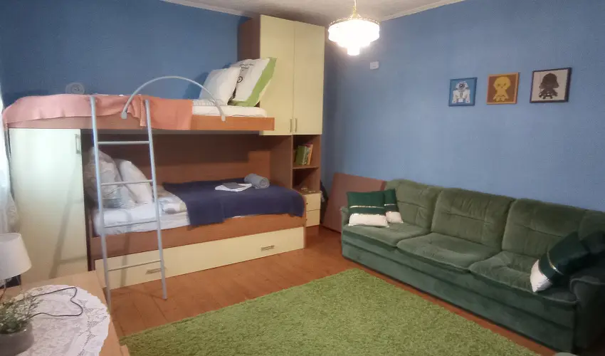 P�ni Kuck� Vend�gh�z �s Minifarm  Hossz�v�lgy - Szilveszter