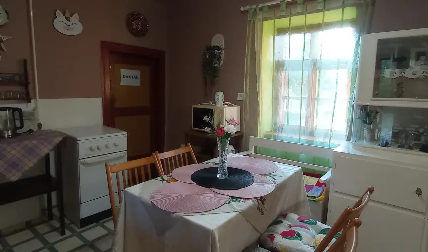 P�ni Kuck� Vend�gh�z �s Minifarm  Hossz�v�lgy - Szilveszter