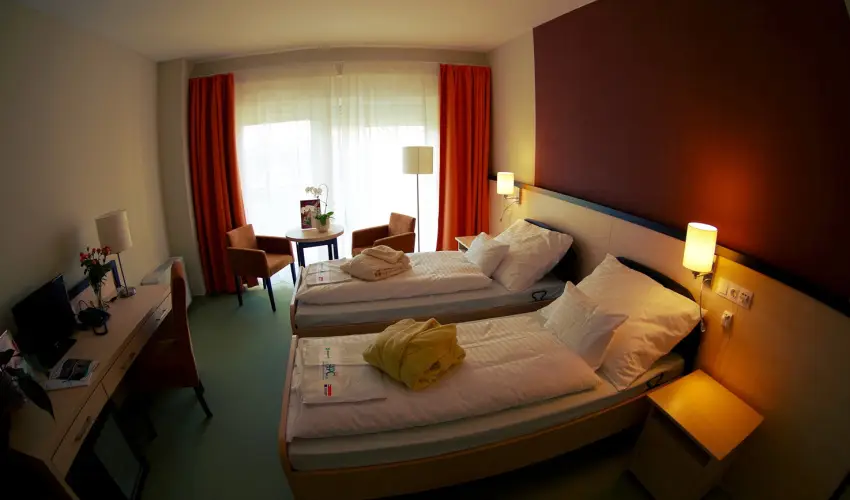 Harknyi Psoriasis Centrum Harkny - Szilveszteri pezsgs (min. 2 j)