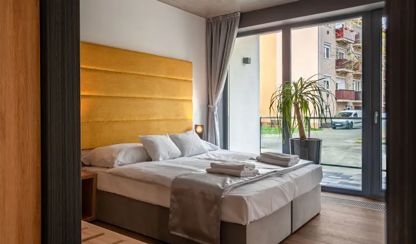 R31 Residence Srvr - Szilveszter (min. 2 j)